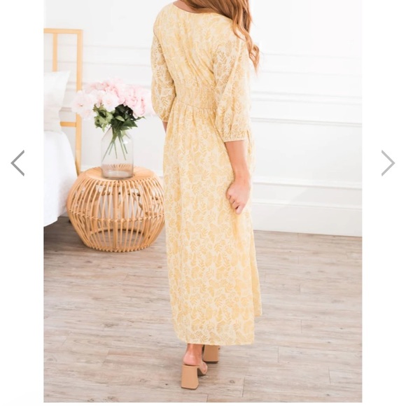 Women’s Maxi Yellow Women’s Dress Size Small - Picture 3 of 11